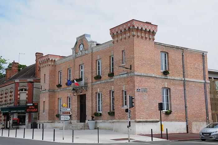 Lamotte-Beuvron - Immobilier - CENTURY 21 Sologne Immobilier — mairie