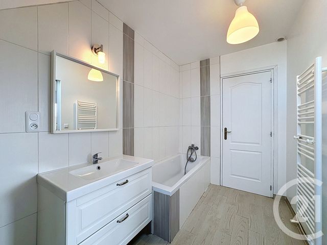 maison à louer - 6 pièces - 127.65 m2 - LAMOTTE BEUVRON - 41 - CENTRE - Century 21 Sologne Immobilier
